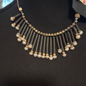 🌷NWT Elegant Black and Gold Beaded Necklace